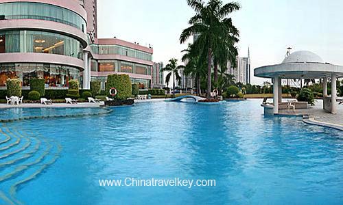 Pool of Ramada Pearl Hotel Guangzhou