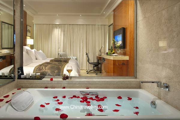 Guestroom of Dragon Hotel Hangzhou