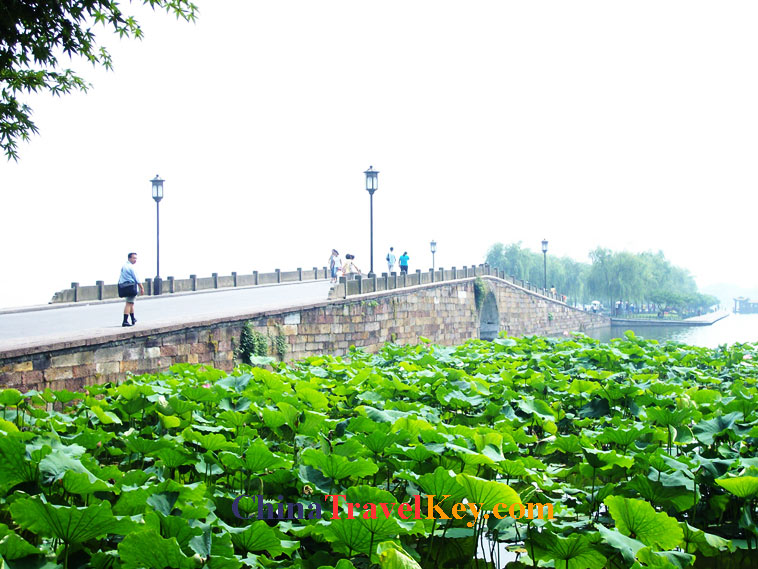 photo of hangzhou west lake