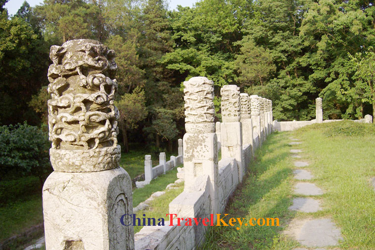 photo of nanjing ming tomb