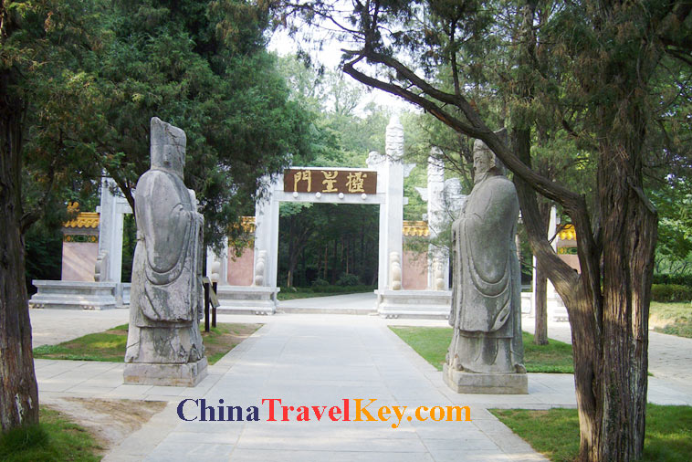 photo of nanjing ming tomb