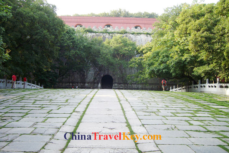 photo of nanjing ming tomb