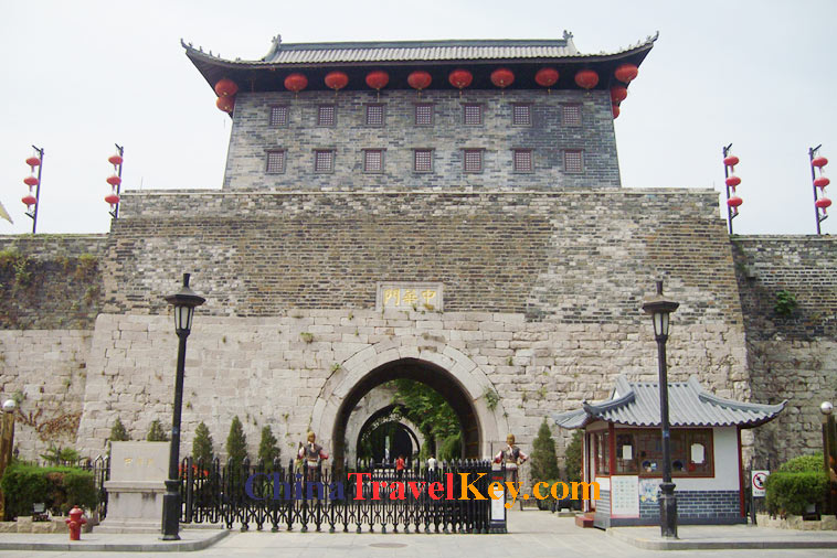 photo of nanjing zhonghua gate