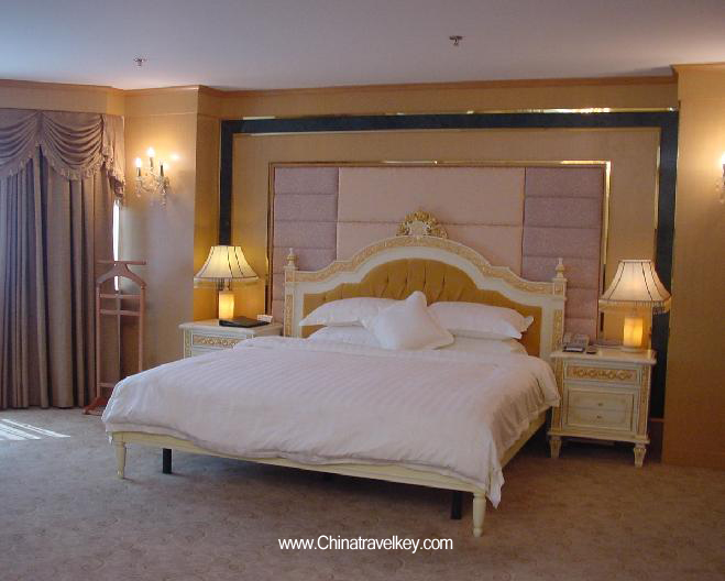 Guestroom of Treasure Island Sea View Hotel Sanya