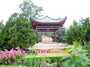 photo of maoling mausoleum