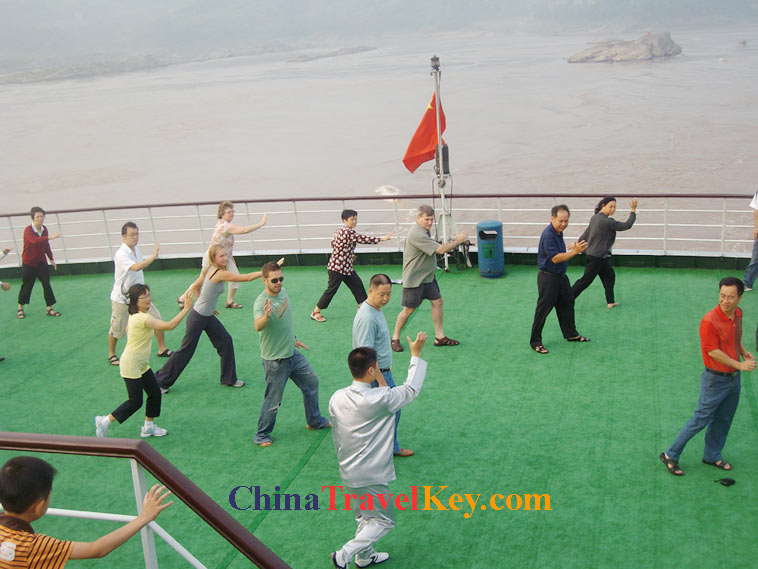 photo of oriental king ship performance