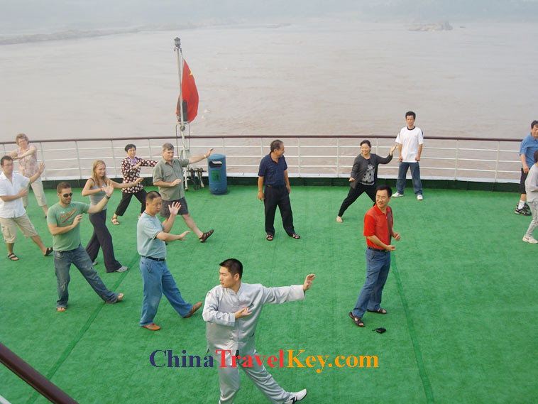 photo of oriental king ship performance