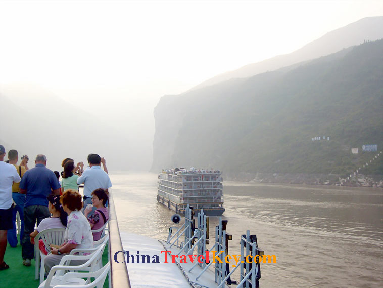 photo of Yangtze River qutang gorge