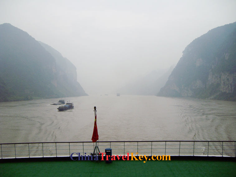 photo of Yangtze River xiling gorge
