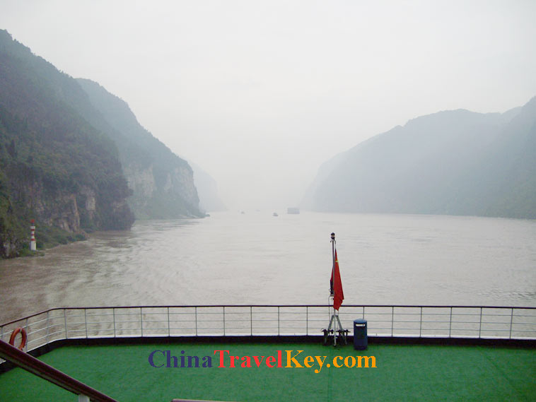 photo of Yangtze River xiling gorge